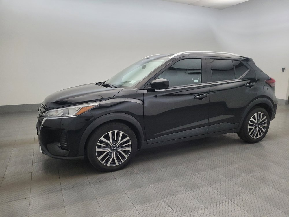 Used 2022 Nissan Kicks SV FWD image 2