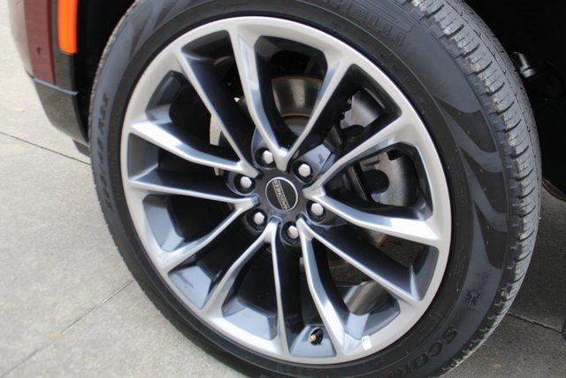 Used 2025 Jeep Wagoneer Series III w/ Premium Group I image 3