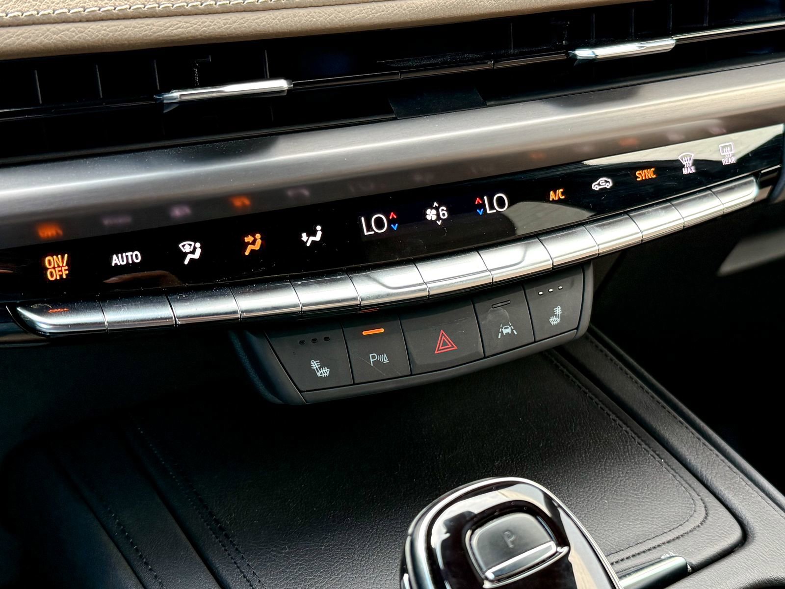 Certified 2024 Cadillac XT4 Premium Luxury w/ Technology Package image 23