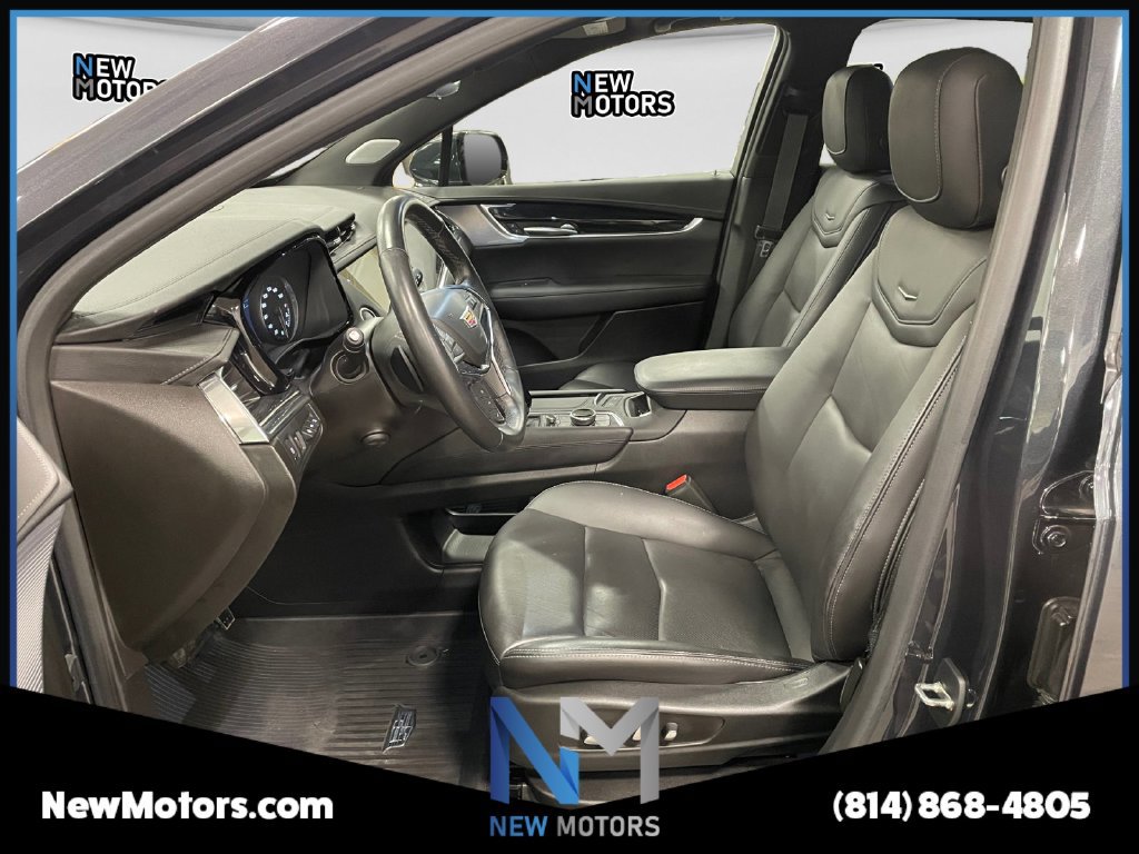 Used 2023 Cadillac XT5 Premium Luxury w/ Technology Package AWD/4WD image 10