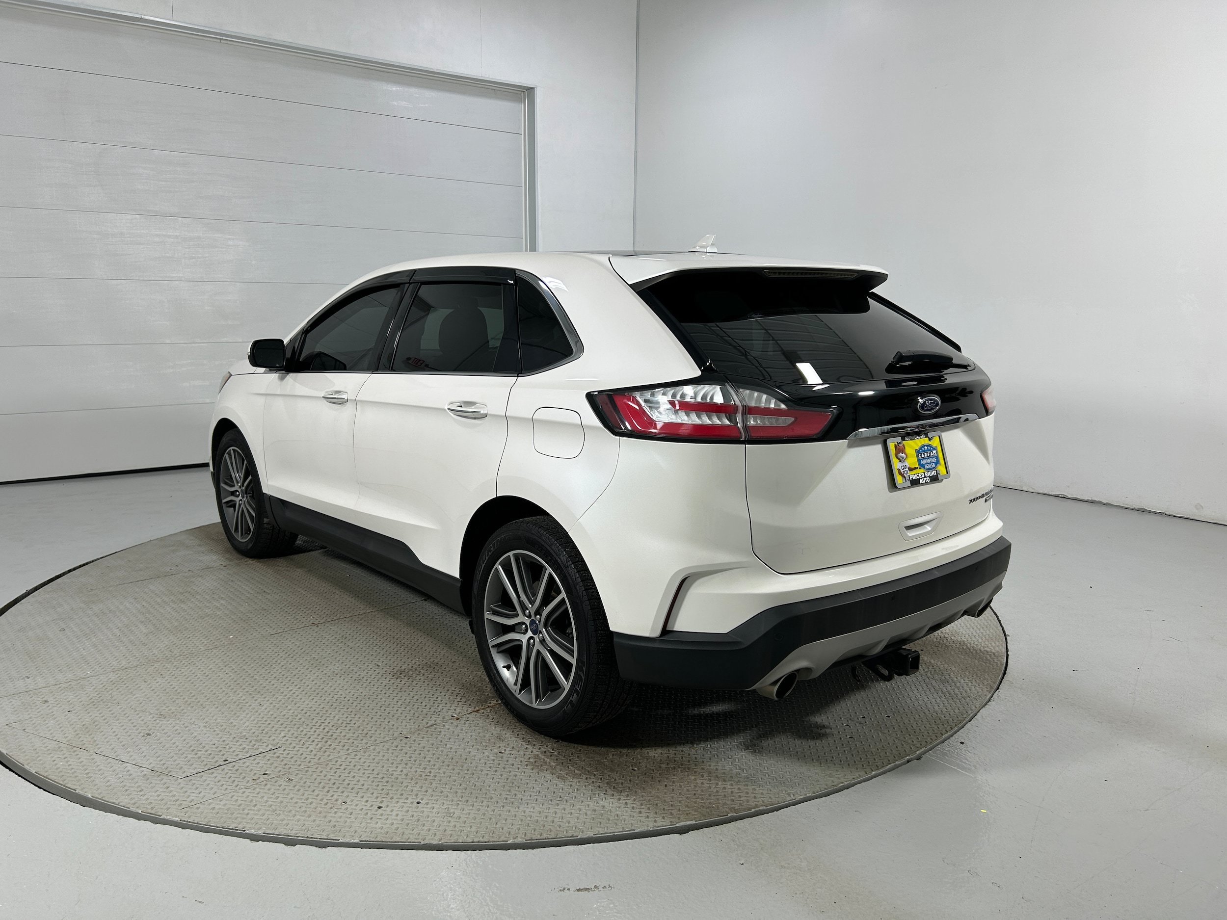 Used 2019 Ford Edge Titanium w/ Cold Weather Package AWD/4WD image 24