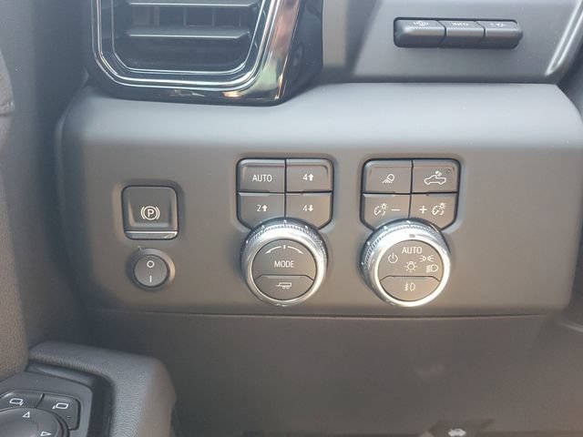 New 2025 GMC Sierra 1500 AT4 w/ Technology Package AWD/4WD image 25