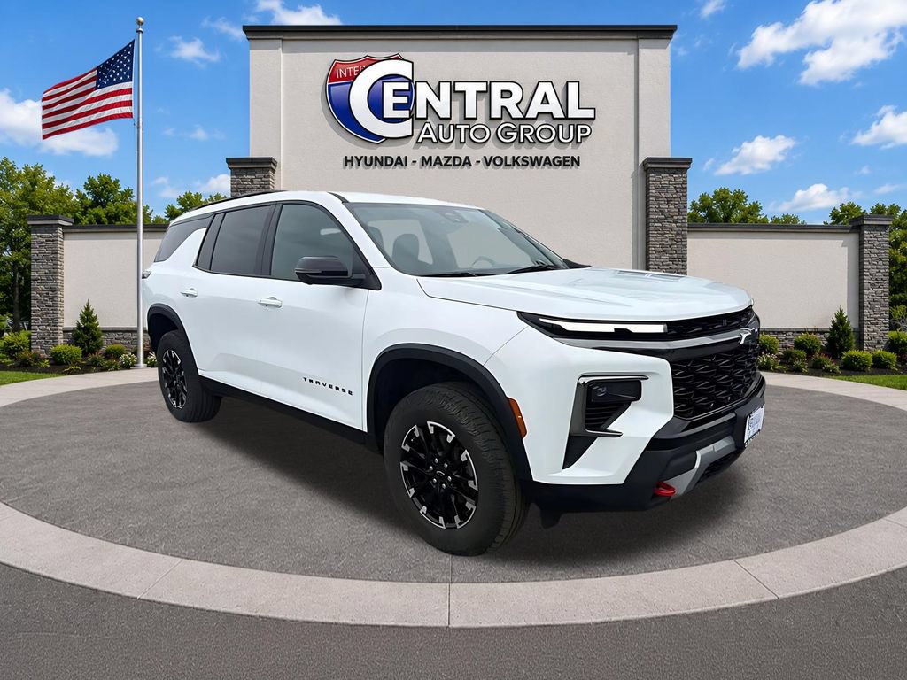 Used 2024 Chevrolet Traverse Z71