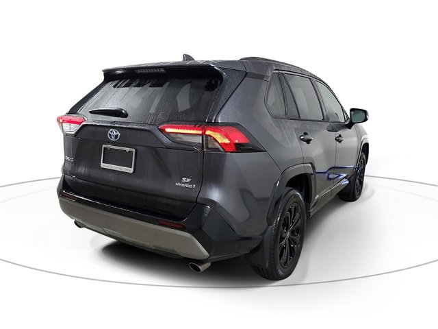 Used 2024 Toyota RAV4 SE image 5
