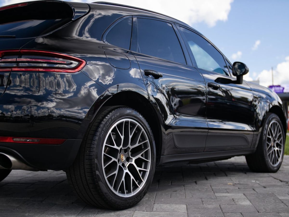 Used 2015 Porsche Macan S w/ Infotainment Package AWD/4WD image 14