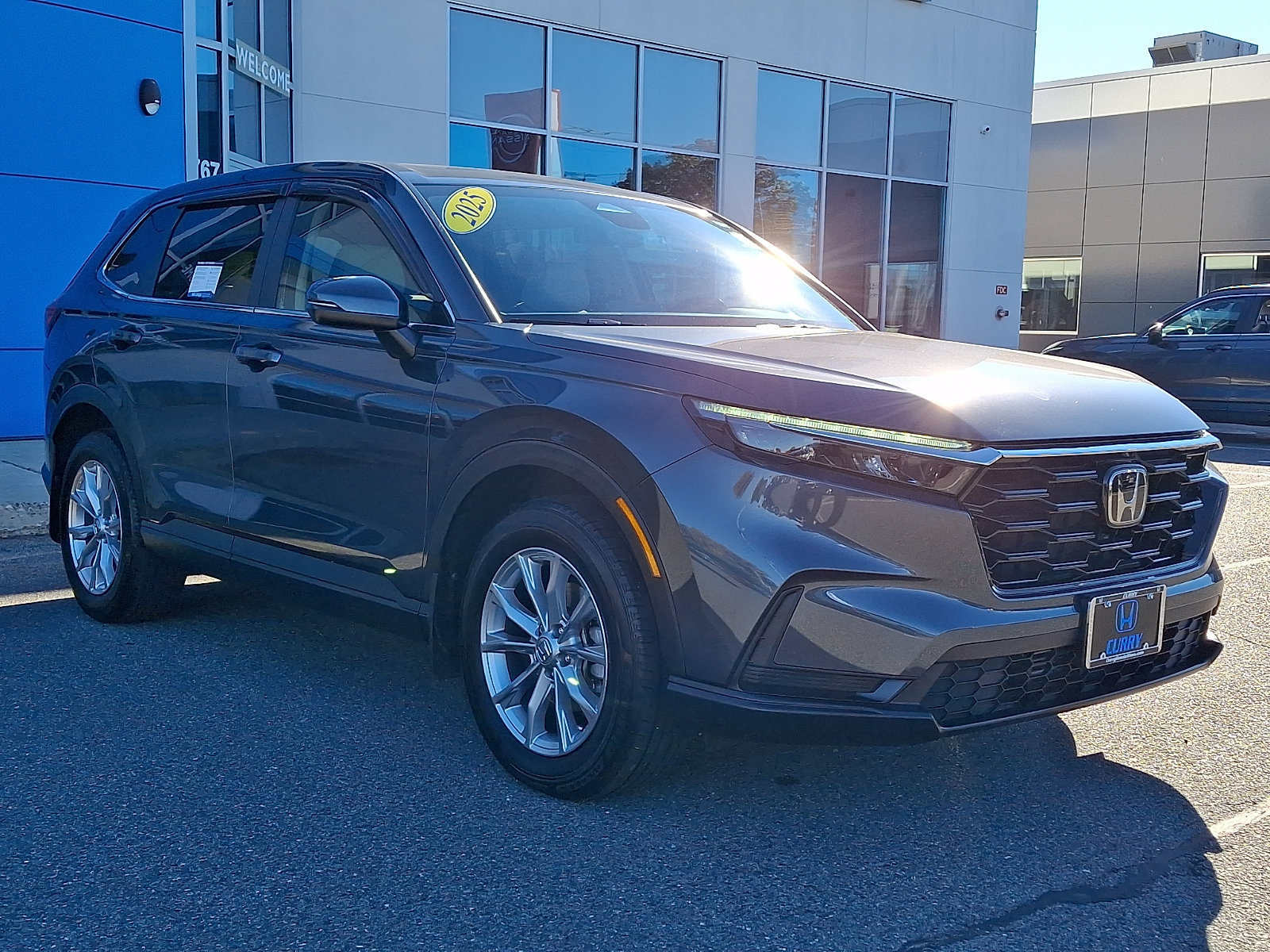 Used 2025 Honda CR-V EX image 3