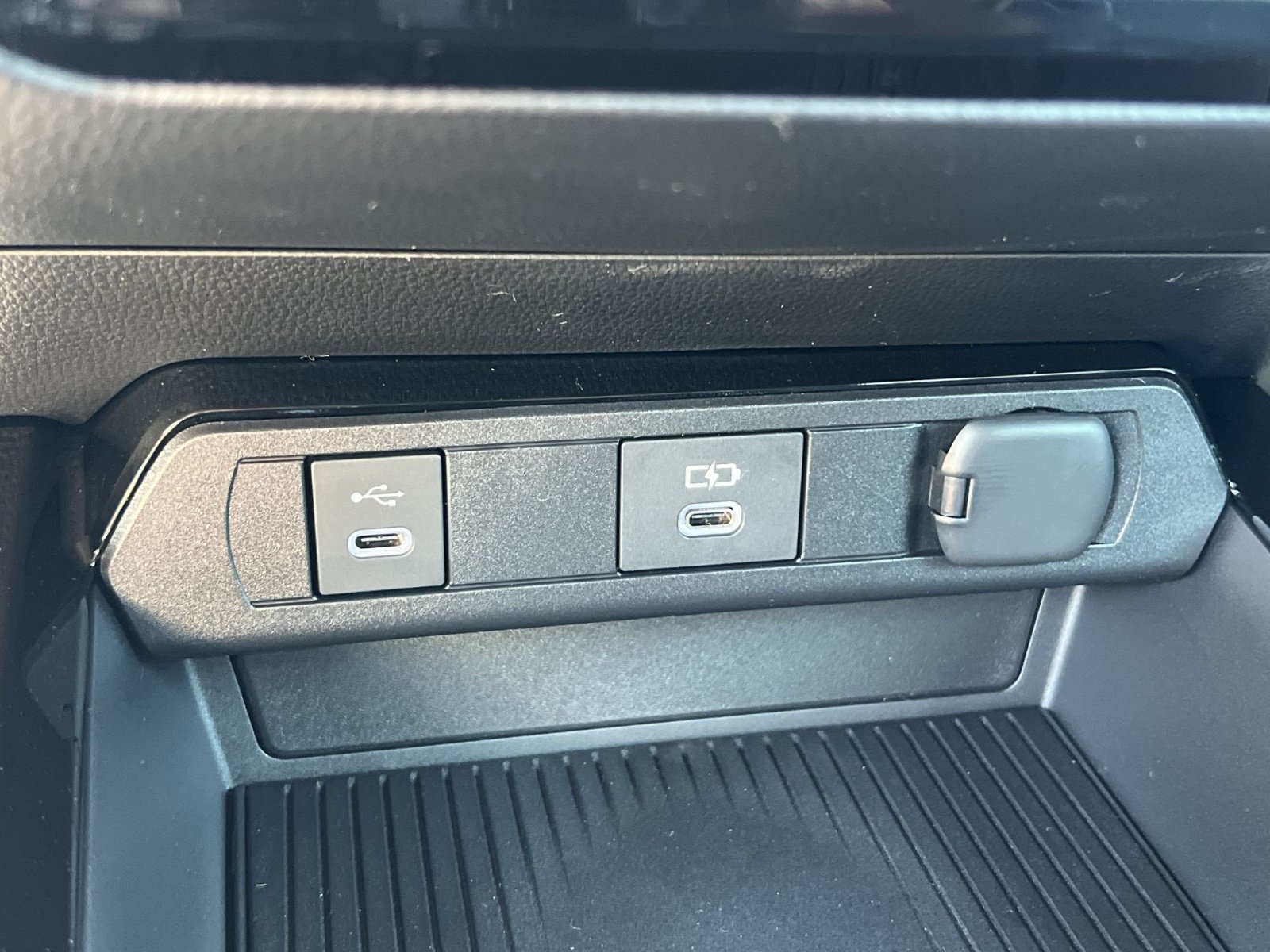 New 2026 Toyota Prius Plug-In Hybrid FWD image 25