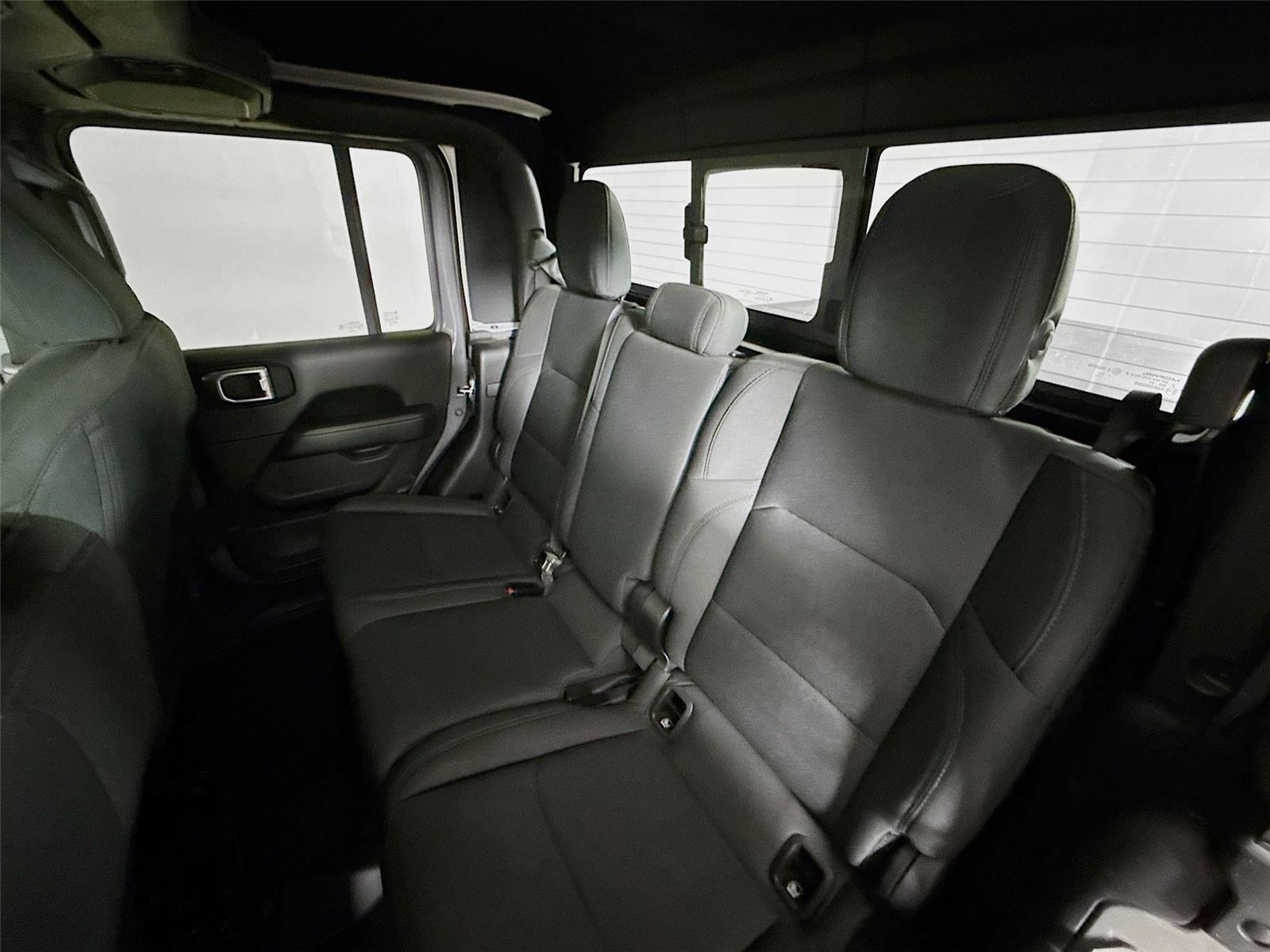 Used 2021 Jeep Gladiator Overland w/ LED Lighting Group image 11