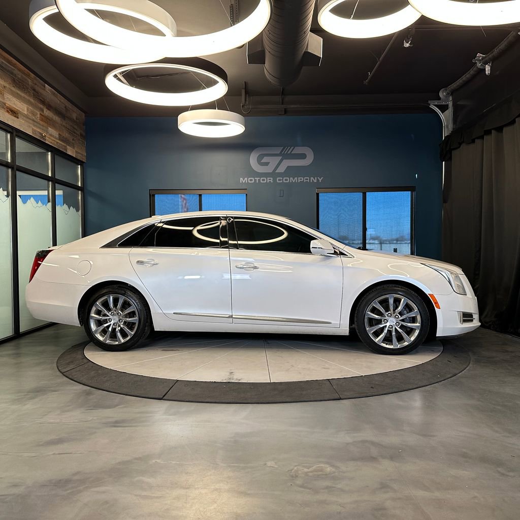 Used 2016 Cadillac XTS Premium AWD/4WD image 2