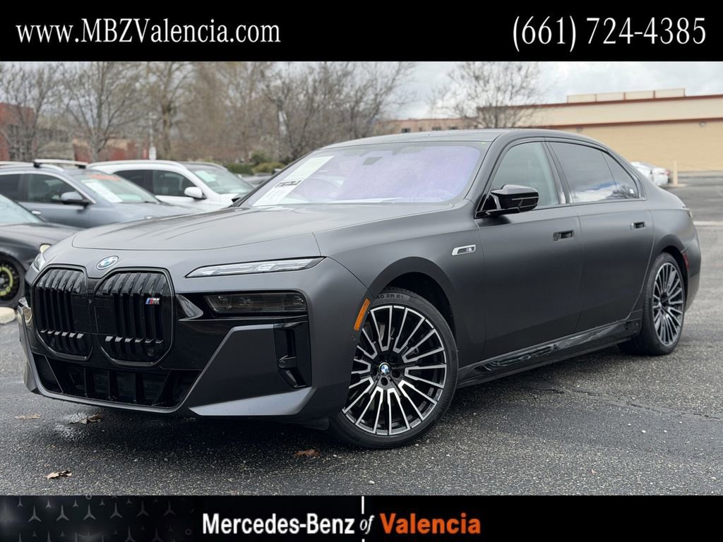 Used 2025 BMW i7 M70