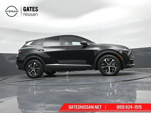 Used 2025 Kia Sportage EX FWD image 40