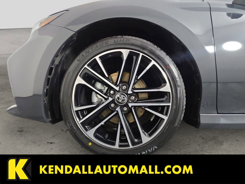 Used 2025 Toyota Camry XLE image 14