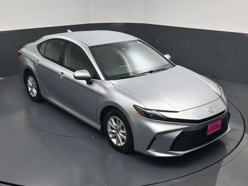 Used 2025 Toyota Camry LE FWD image 14