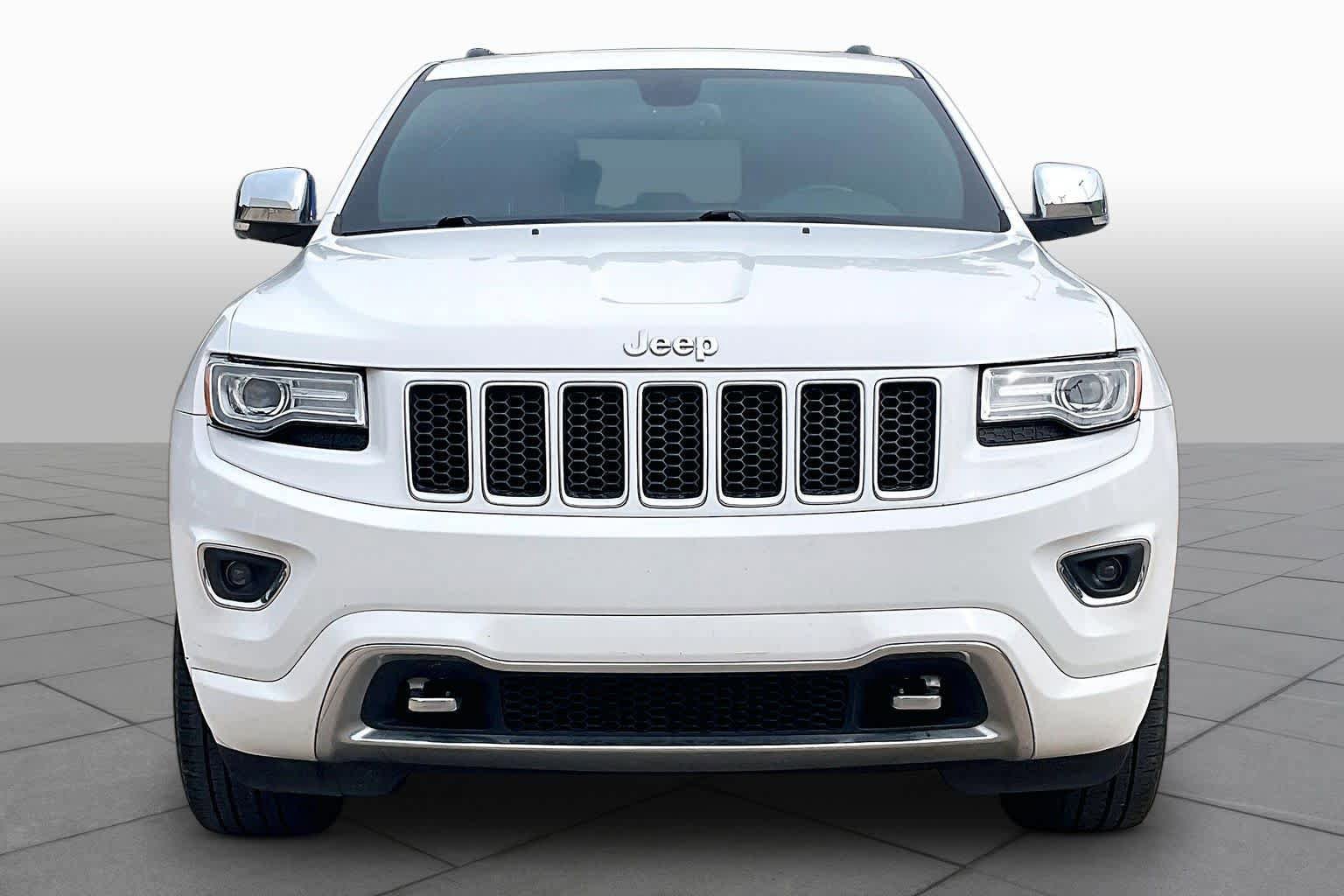 Used 2015 Jeep Grand Cherokee Overland RWD image 4