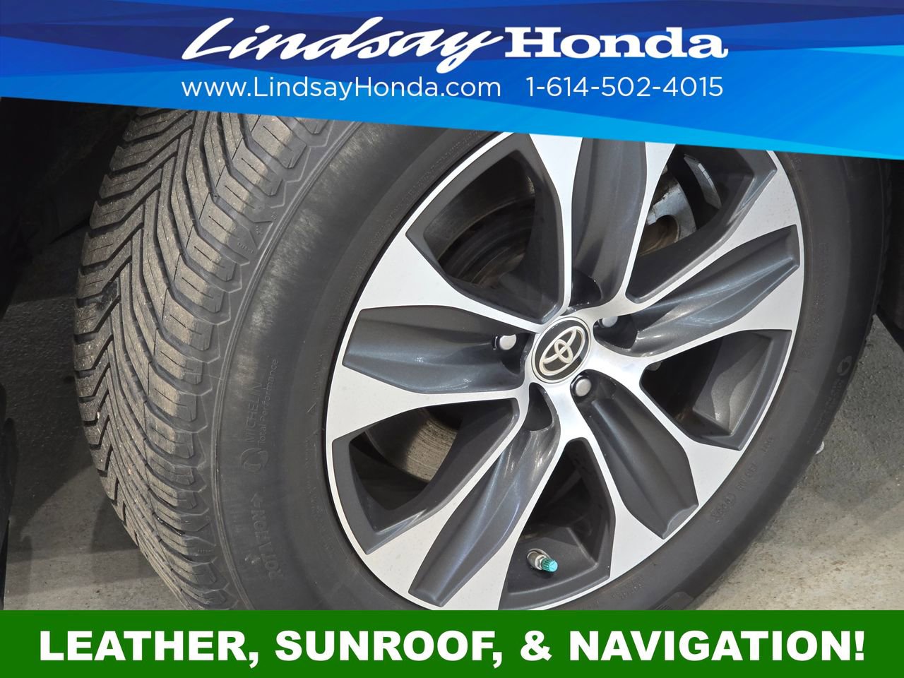 Used 2020 Toyota Highlander XLE image 25