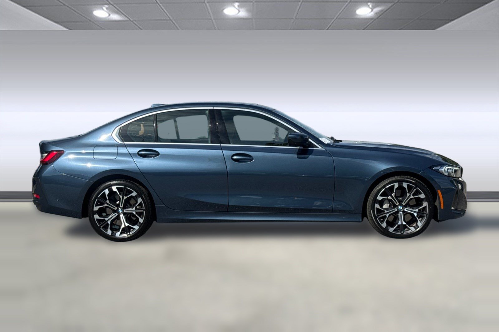 Used 2026 BMW 330i Sedan w/ Premium Package RWD image 8