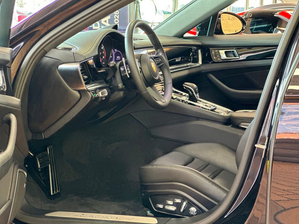 Used 2021 Porsche Panamera 4S image 20