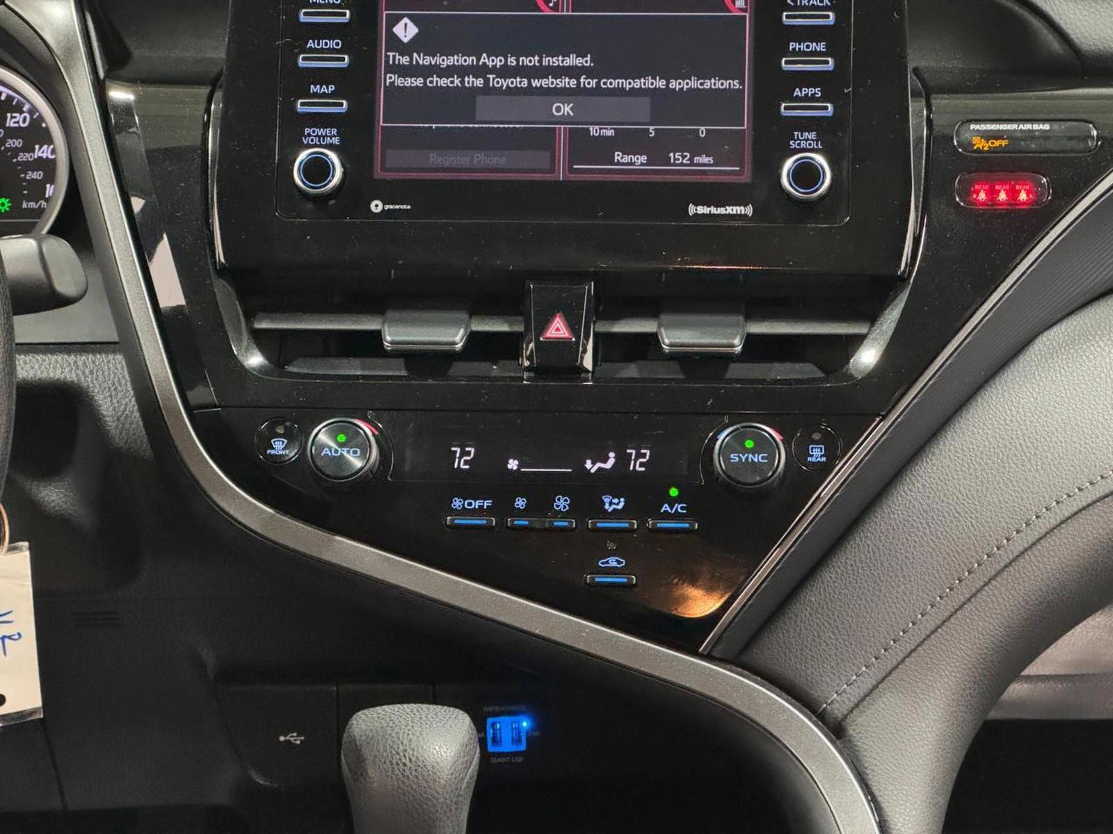 Used 2022 Toyota Camry LE image 14