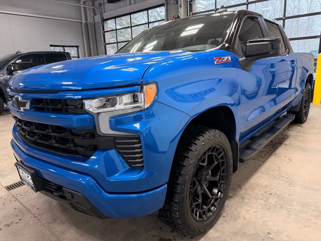 Used 2024 Chevrolet Silverado 1500 RST w/ Z71 Off-Road Package AWD/4WD image 5