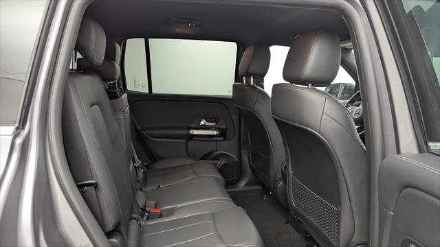 Used 2023 Mercedes-Benz EQB 300 4MATIC image 18