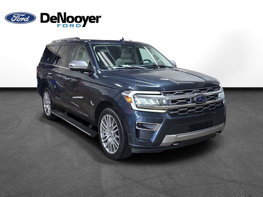 Used 2022 Ford Expedition Platinum AWD/4WD image 4