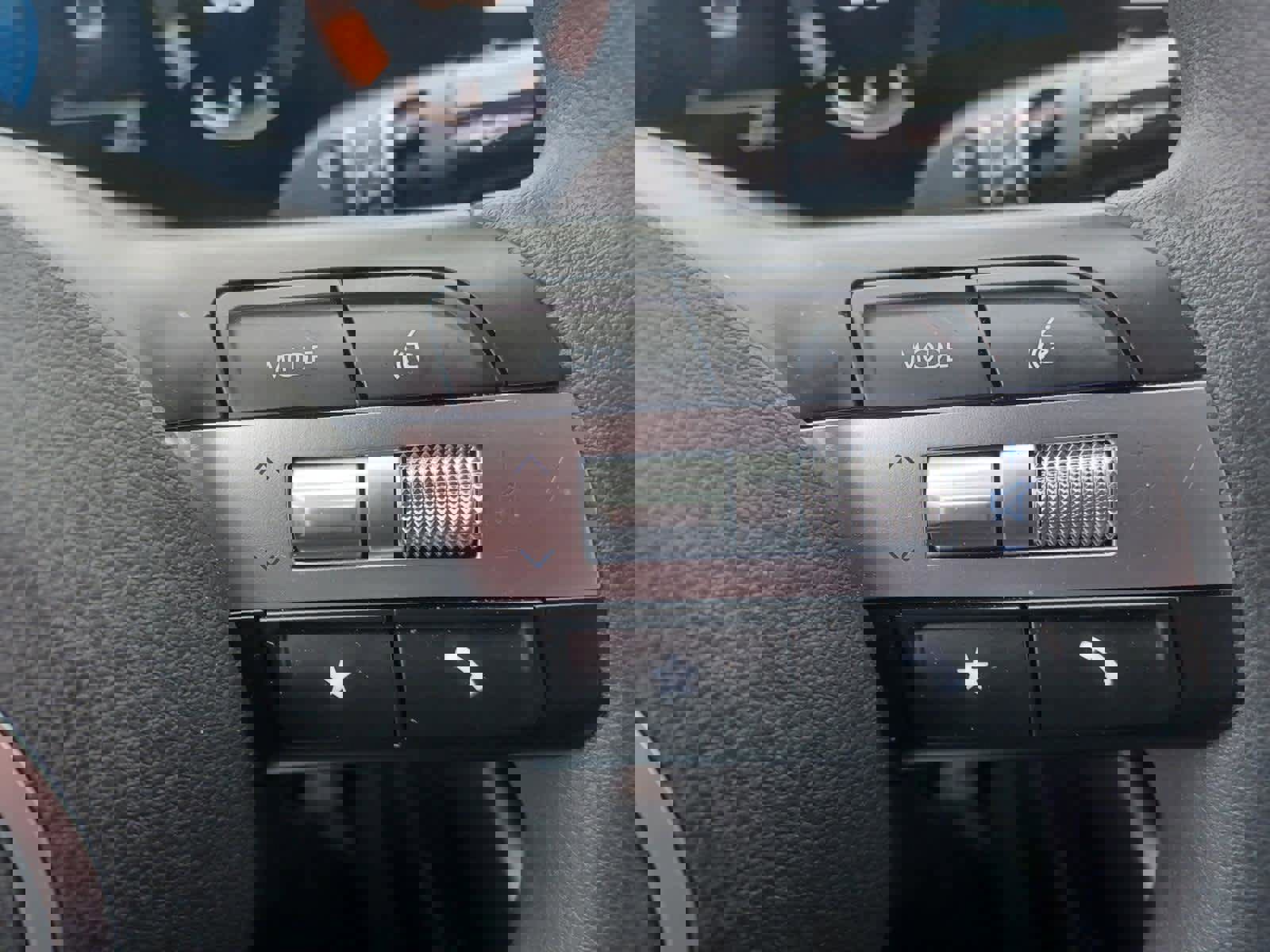 Used 2025 Hyundai Santa Cruz SEL image 16