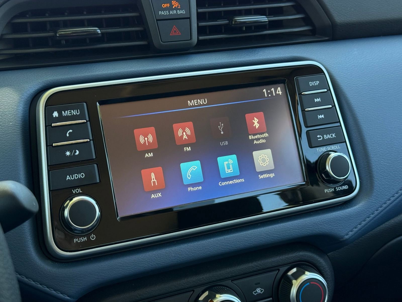 Used 2025 Nissan Versa SV image 20