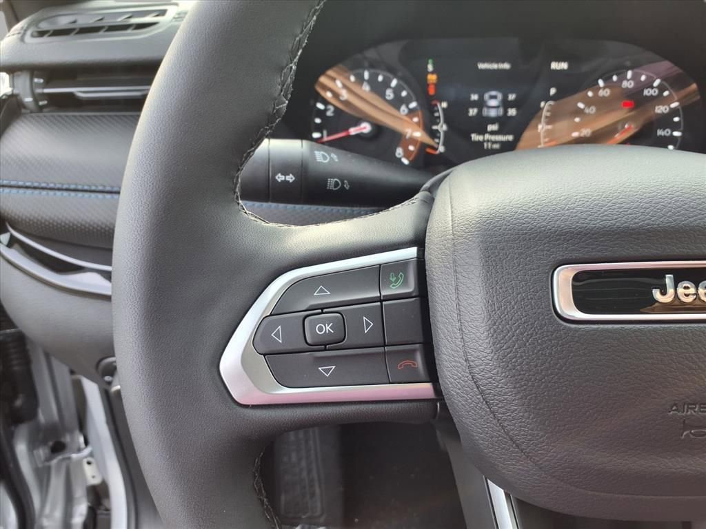 New 2026 Jeep Compass Latitude image 10