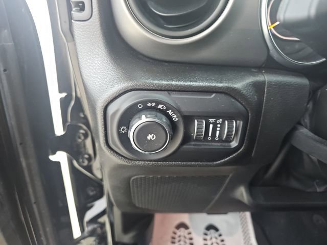 Used 2022 Jeep Wrangler Unlimited Sport image 24