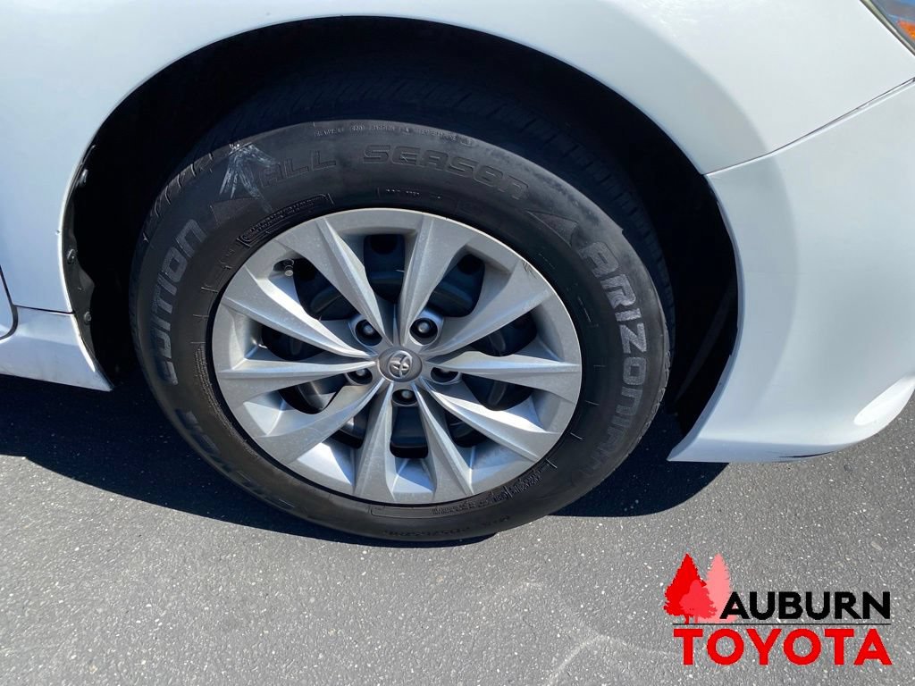 Used 2015 Toyota Camry LE FWD image 9