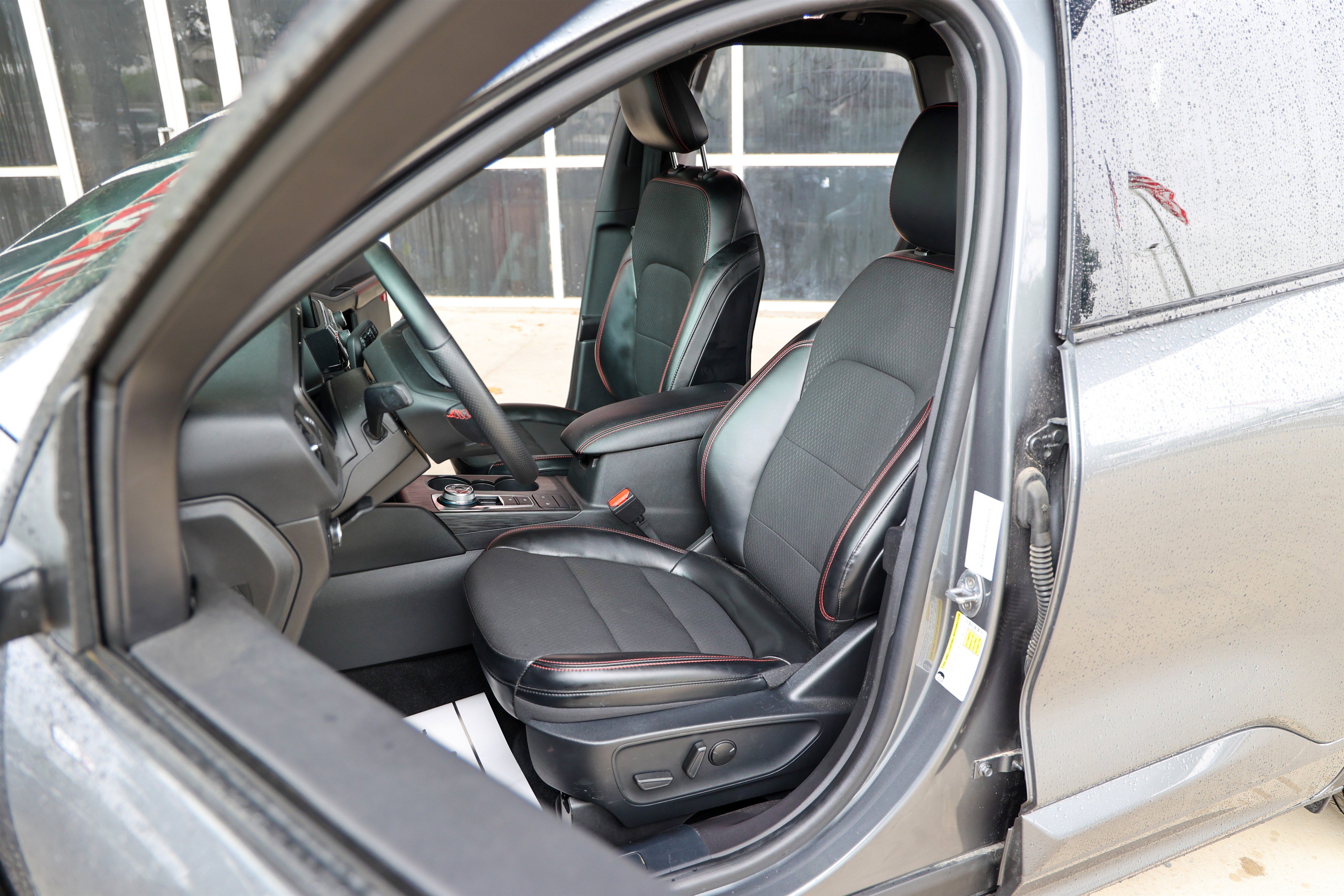 Used 2024 Ford Escape ST-Line image 41