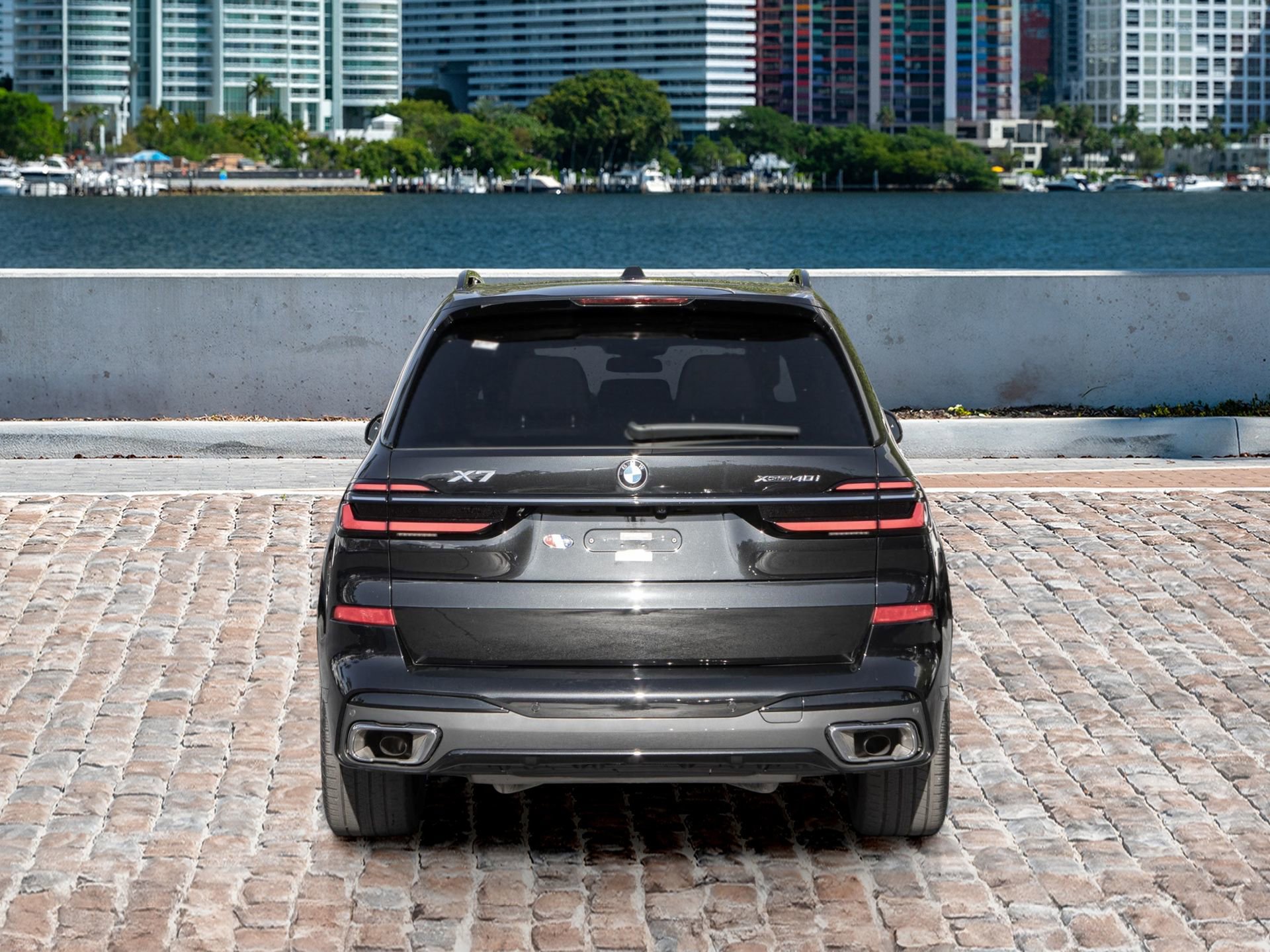 Used 2024 BMW X7 xDrive40i w/ Executive Package image 6