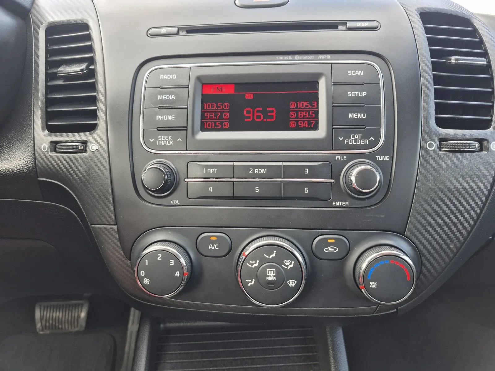 Used 2015 Kia Forte Koup EX FWD image 21