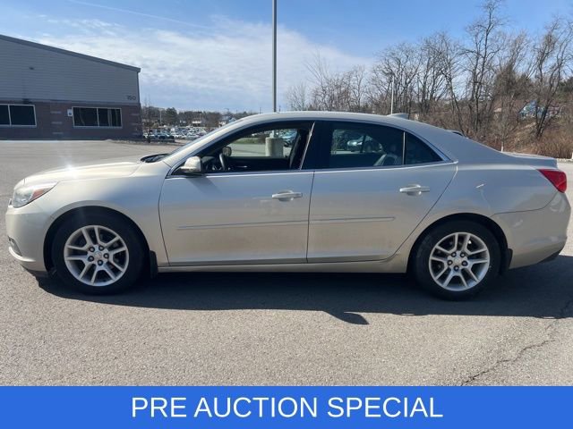 Used 2015 Chevrolet Malibu LT w/ Power Convenience Package image 9