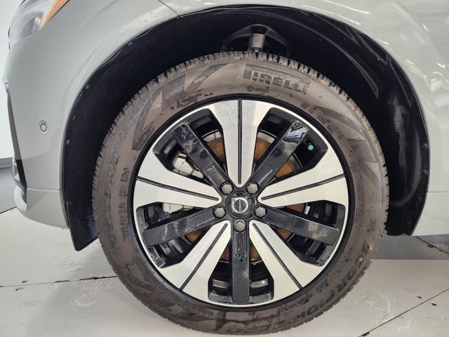 Used 2025 Volvo XC60 T8 Plus w/ Protection Package Premier image 8