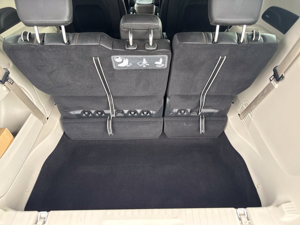 Used 2020 Chrysler Pacifica Touring-L Plus FWD image 22
