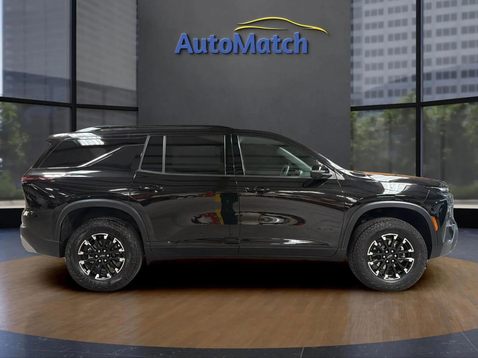 Used 2025 Chevrolet Traverse Z71 w/ Driver Confidence Package AWD/4WD image 13