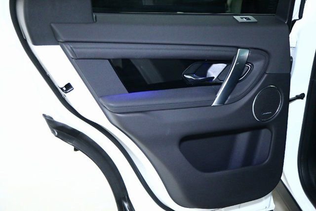 Certified 2025 Land Rover Discovery Sport S image 32