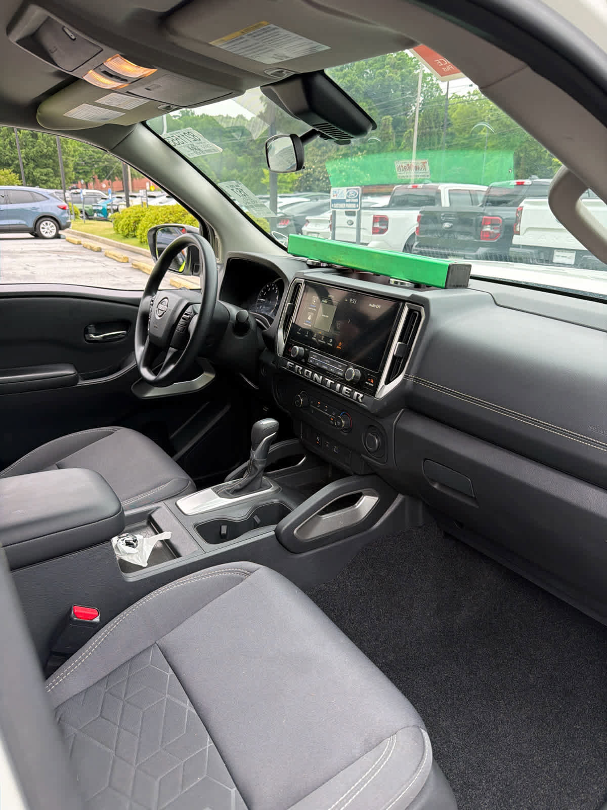 Used 2025 Nissan Frontier SV RWD image 6
