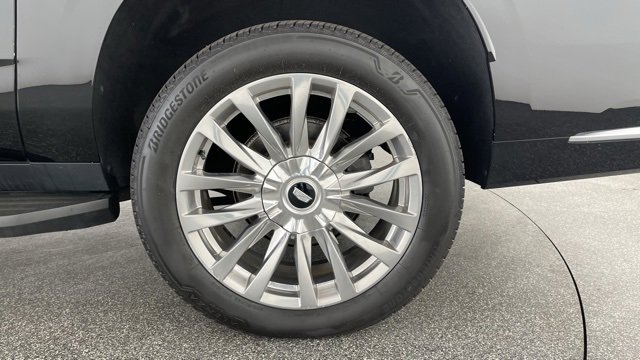 Used 2022 Cadillac Escalade ESV Premium Luxury image 52