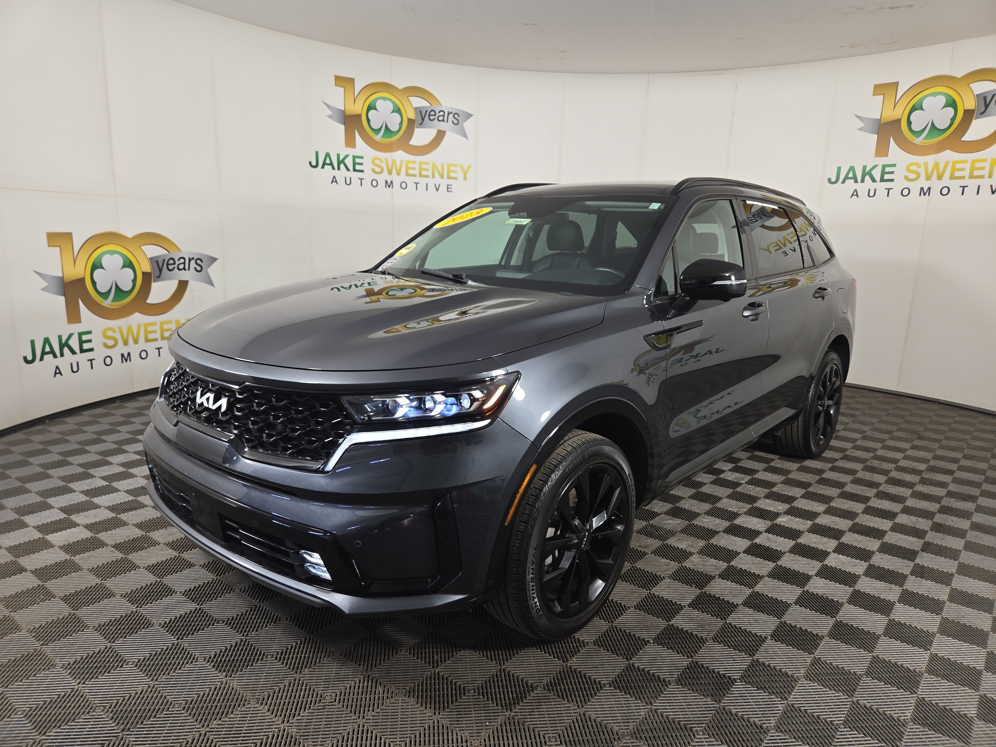 Used 2023 Kia Sorento SX image 4