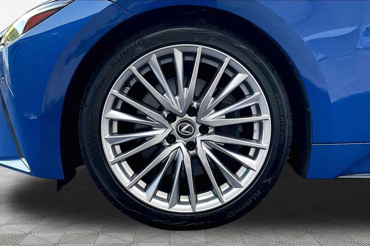 Used 2023 Lexus IS 300 w/ Premium Package RWD image 22