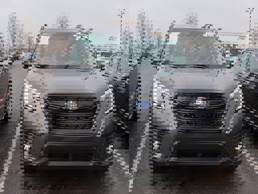 Used 2023 Subaru Forester Premium image 7