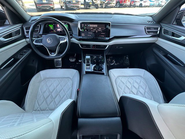 Certified 2024 Volkswagen Atlas Cross Sport SEL Premium R-Line AWD/4WD image 33
