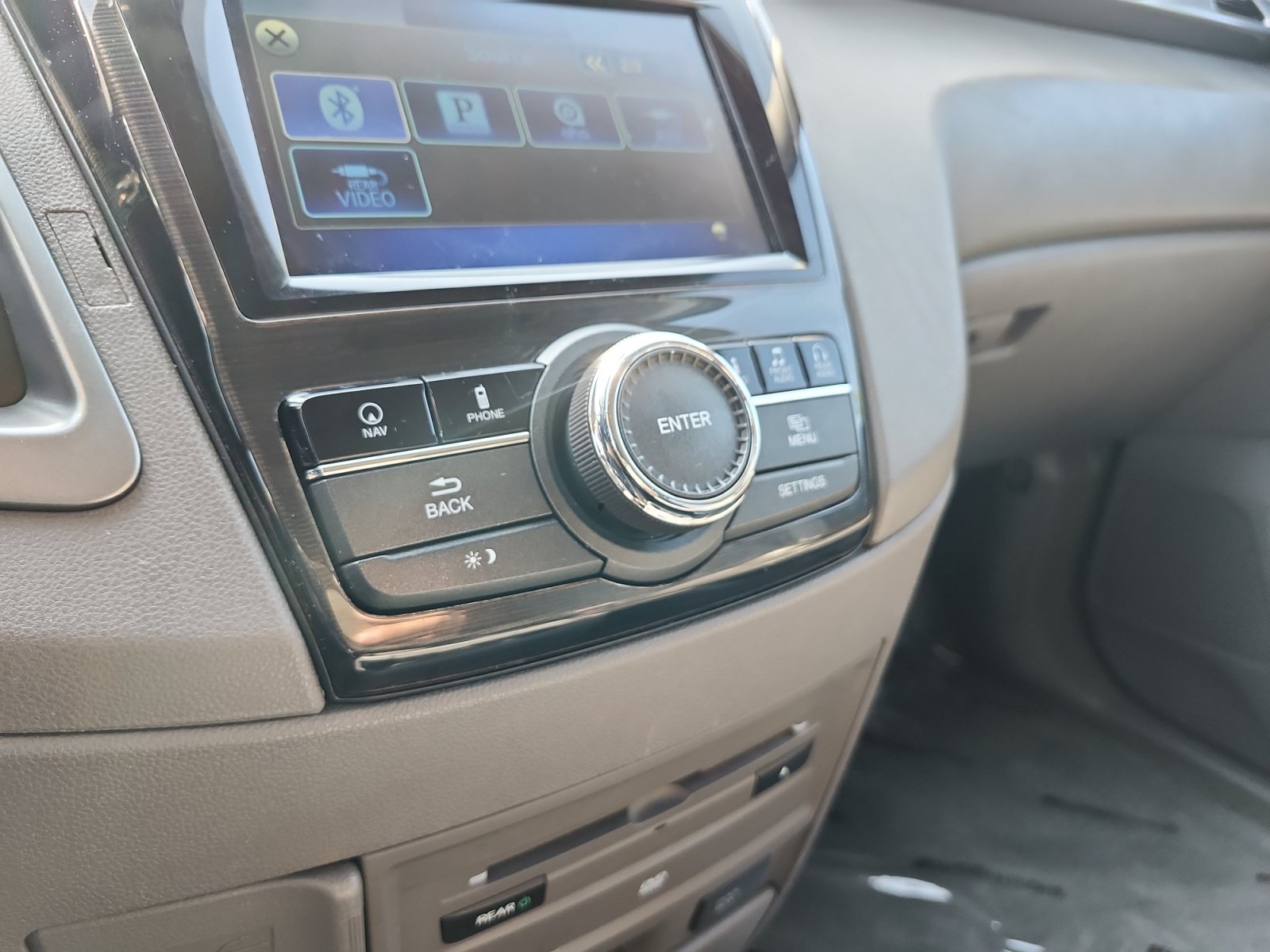Used 2016 Honda Odyssey Touring image 22
