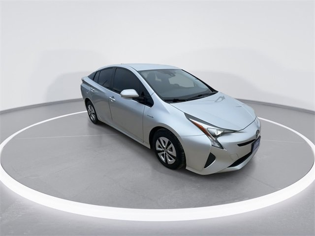 Used 2017 Toyota Prius Four image 2