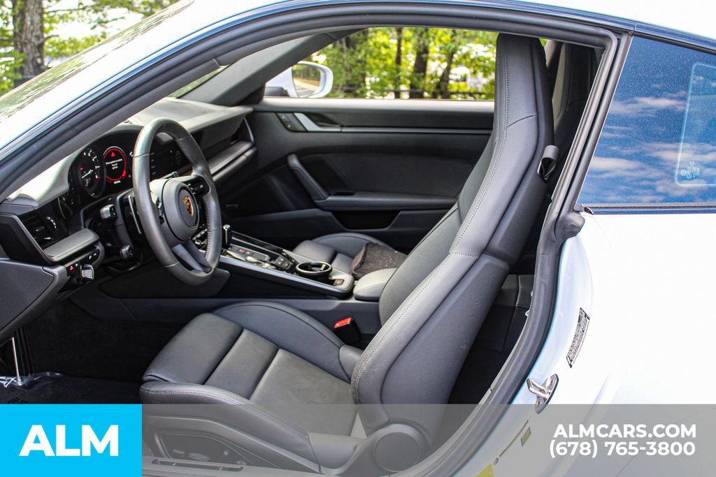 Used 2024 Porsche 911 Carrera RWD image 17