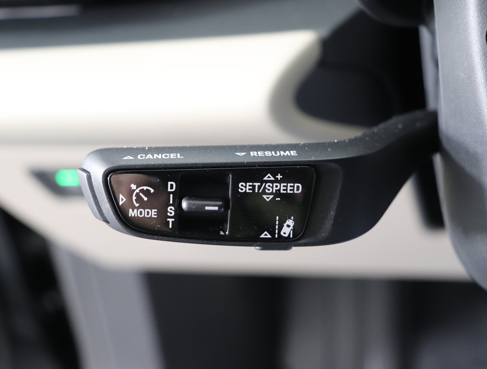 Used 2024 Porsche Macan 4 Electric image 35