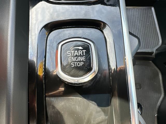 Used 2024 Volvo XC60 B5 Core image 34