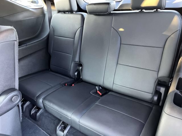 Used 2025 Chevrolet Traverse LT AWD/4WD image 19